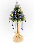 Christmas Be Brave - искусственная елка с украшениями